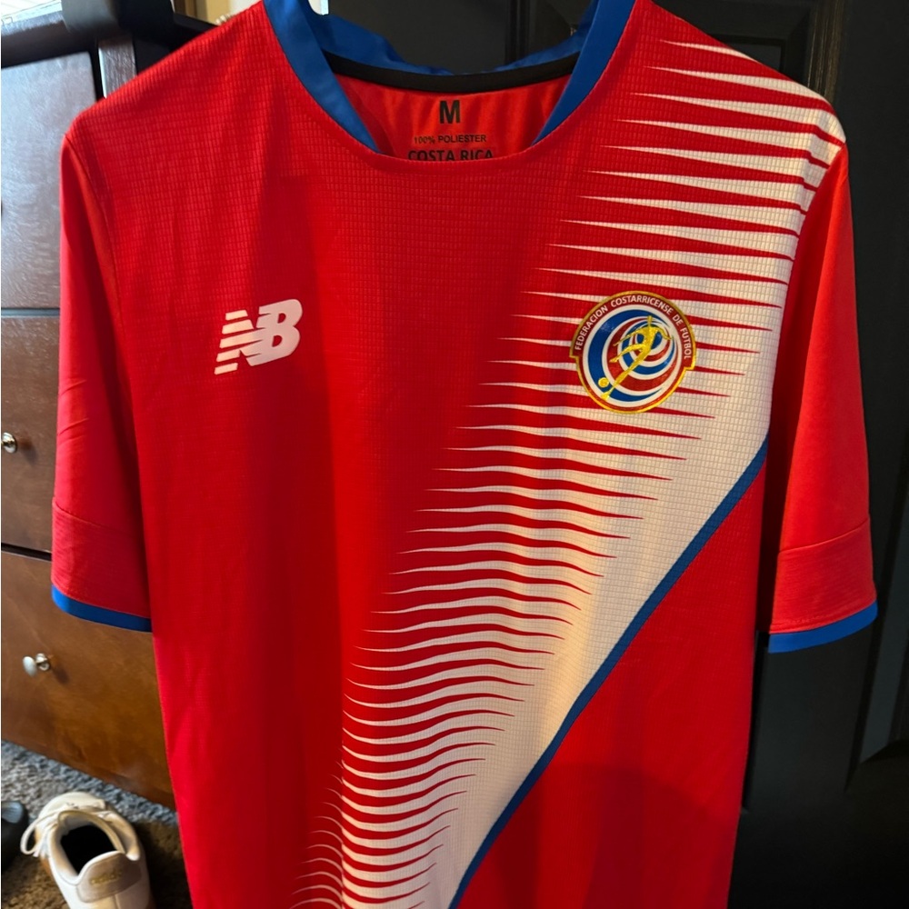 Costa Rica National Soccer (football) Jersey Men’s Medium